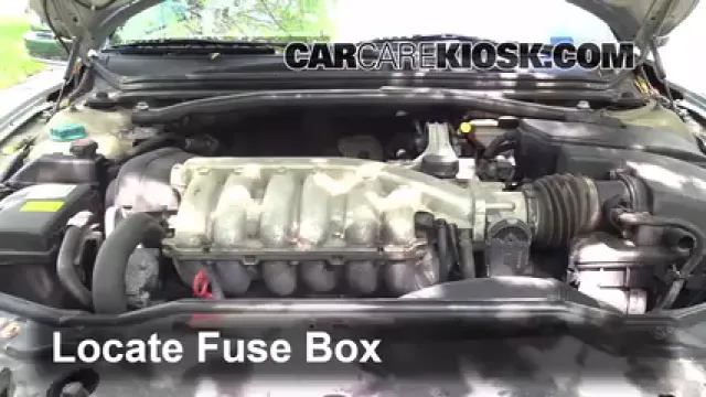 2002 Volvo S80 2.9 2.9L 6 Cyl. Fuse (Engine) Replace